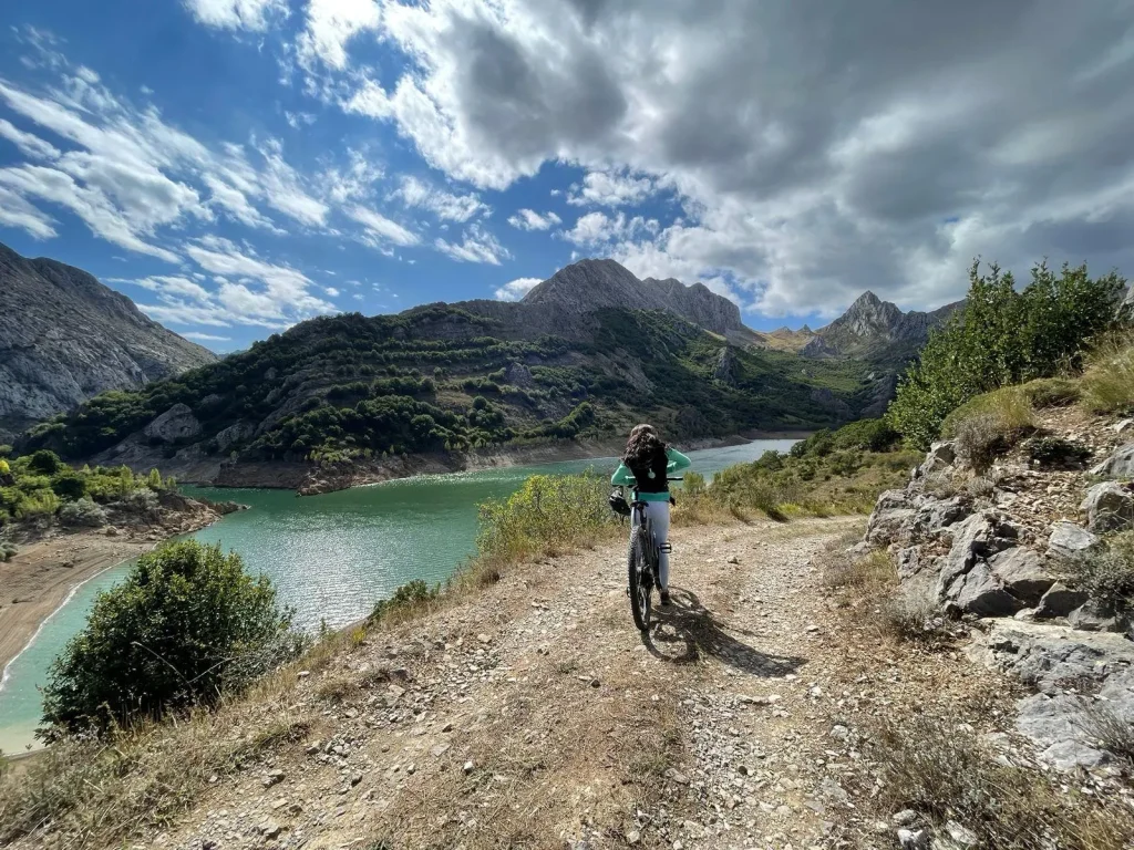 Ruta en e-bike alrededor del pantano de Riaño
